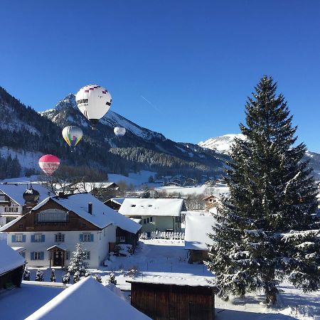 Hotel Goldenes Kreuz ทันน์ไฮม์ ภายนอก รูปภาพ