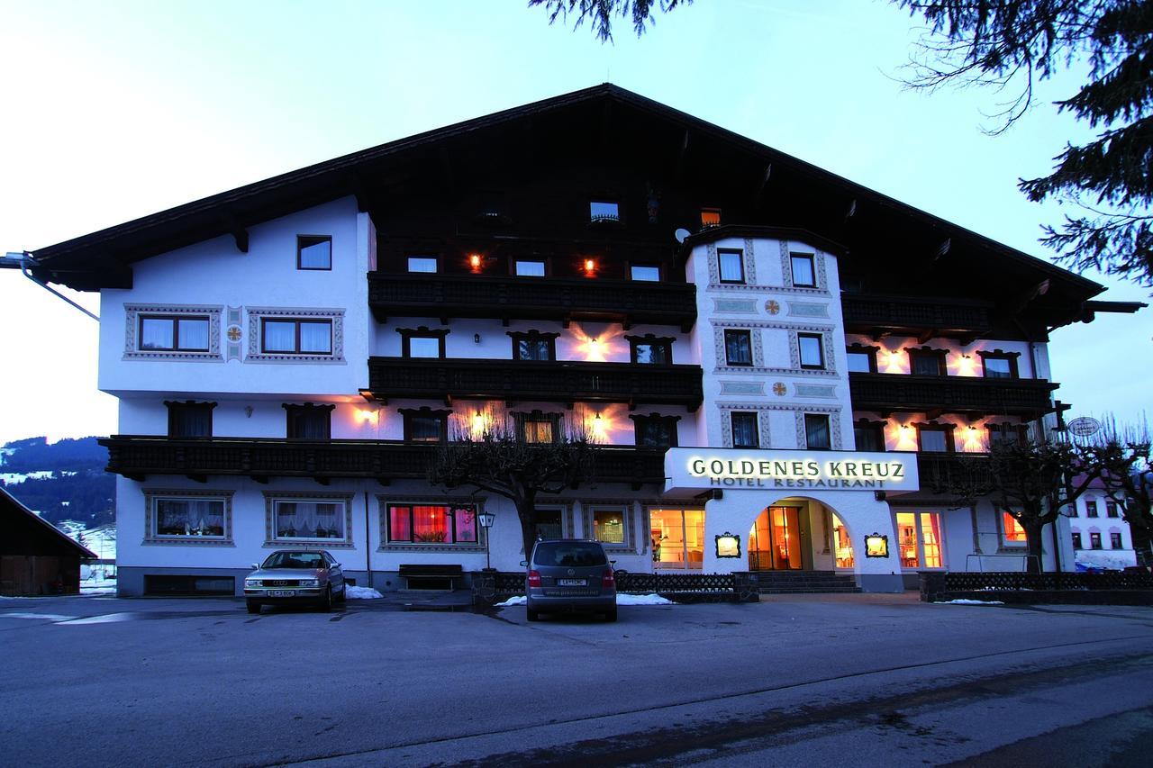Hotel Goldenes Kreuz ทันน์ไฮม์ ภายนอก รูปภาพ