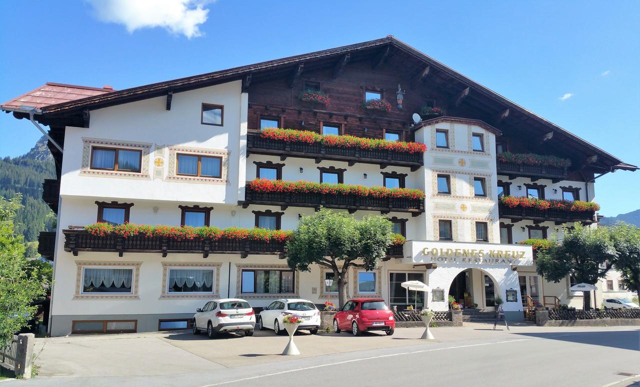 Hotel Goldenes Kreuz ทันน์ไฮม์ ภายนอก รูปภาพ