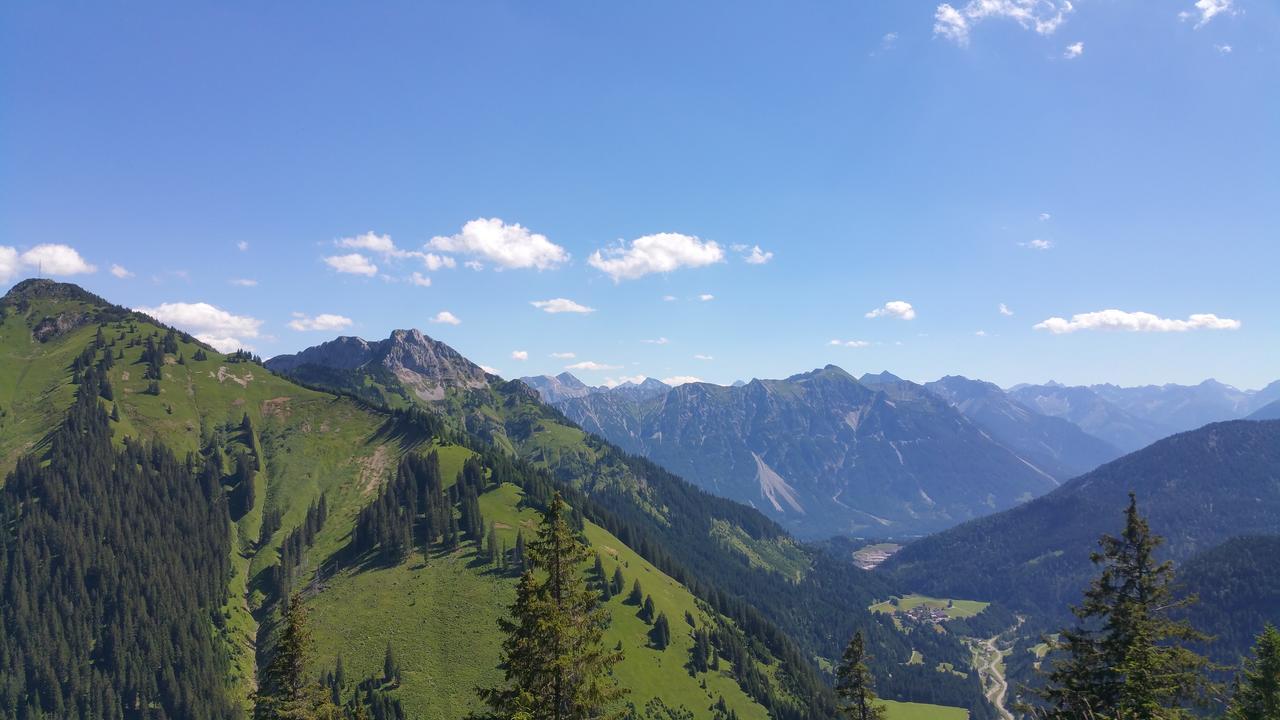 Hotel Goldenes Kreuz ทันน์ไฮม์ ภายนอก รูปภาพ